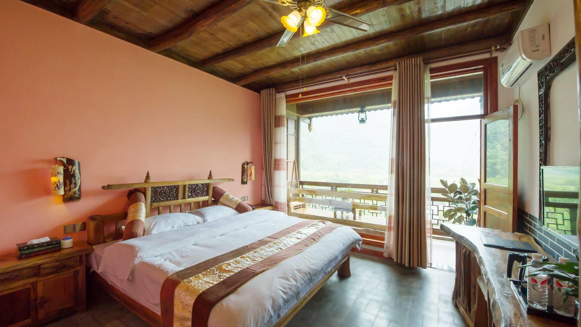 Hotel Yangshuo Scenic Mountain Retreat Exterior foto
