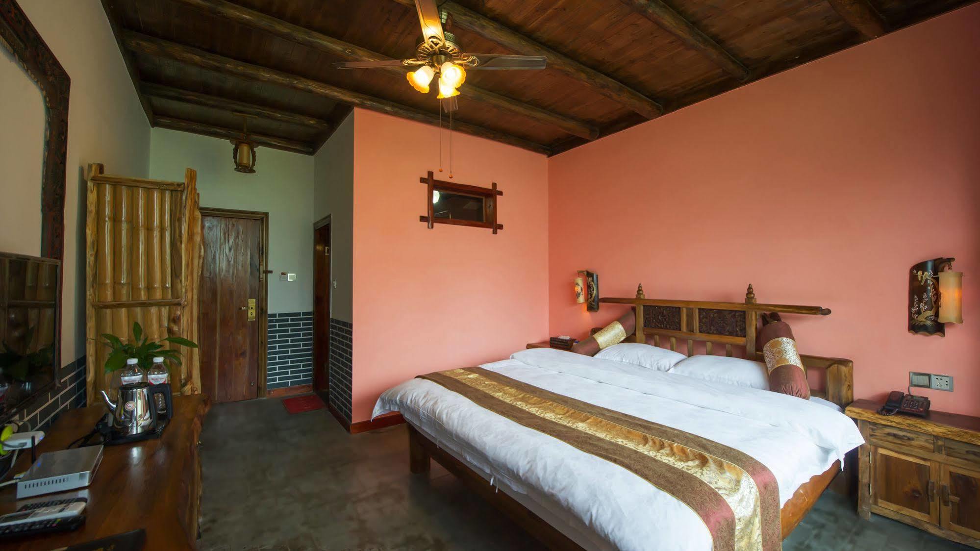 Hotel Yangshuo Scenic Mountain Retreat Exterior foto