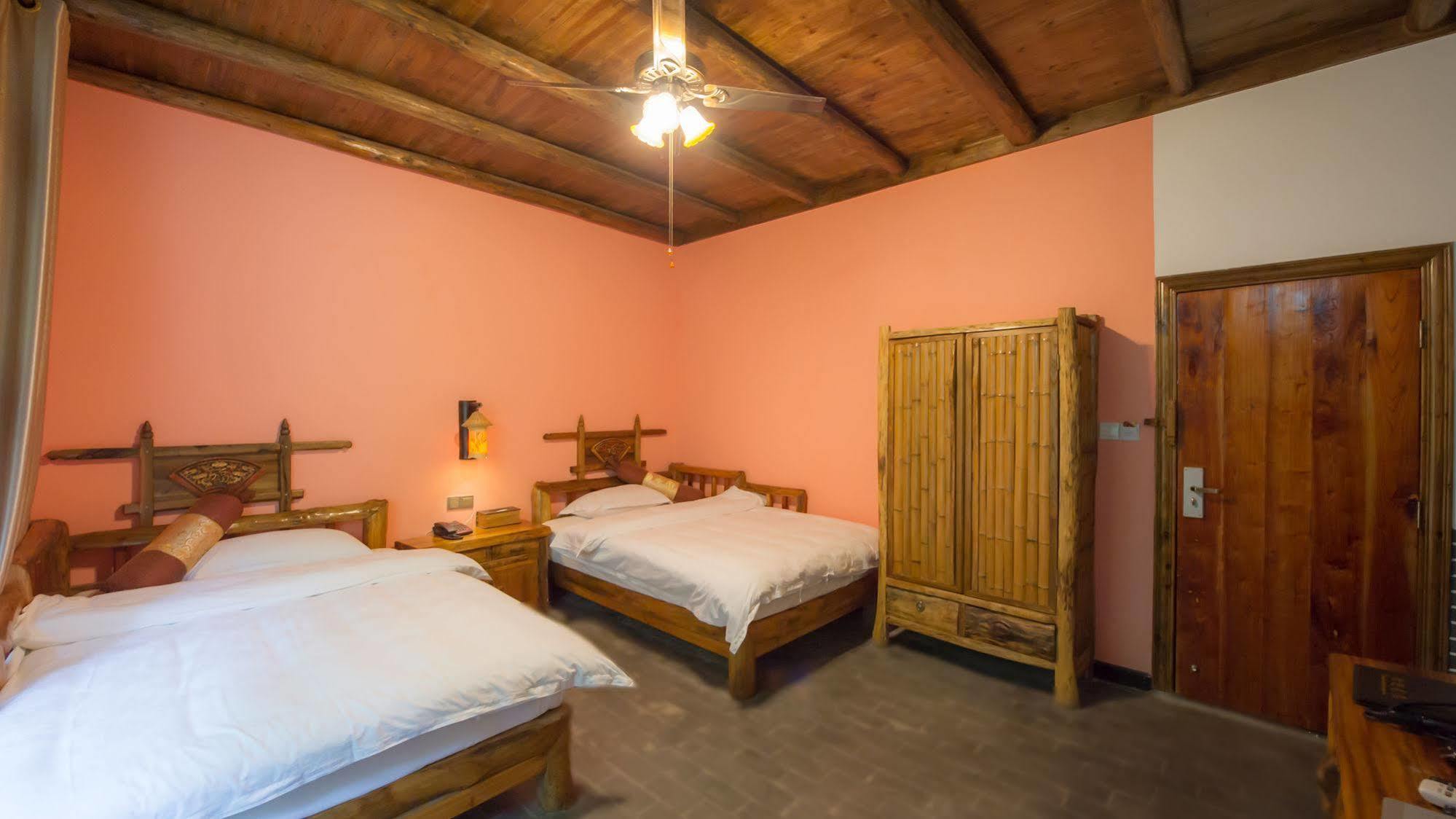 Hotel Yangshuo Scenic Mountain Retreat Exterior foto